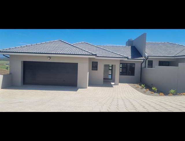 3 BEDROOM TOWNHOUSE FOR SALE IN FRAAIUITSIG